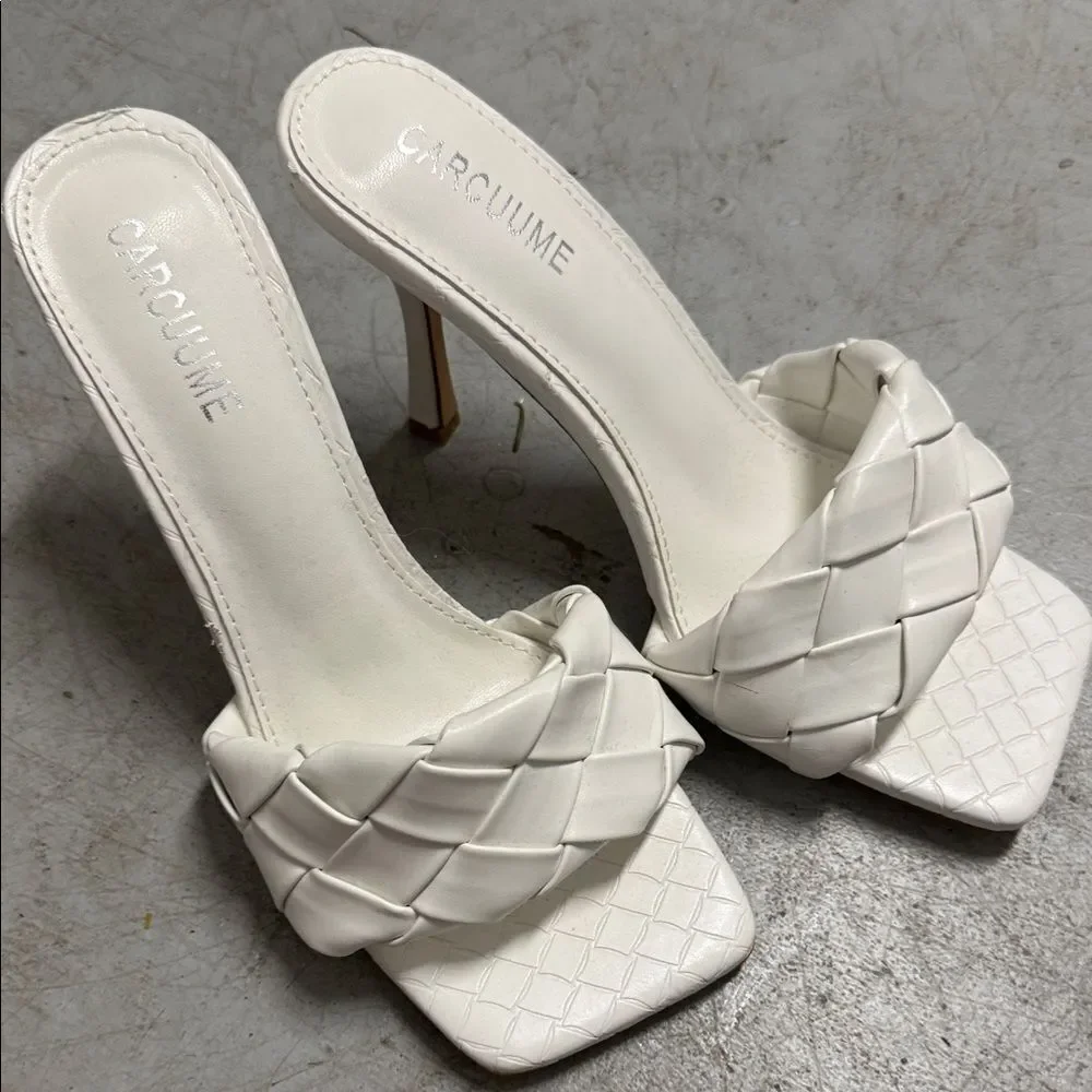White Woven Women's Heels - Worn Once - Size 6.5 Low Comfortable Heel